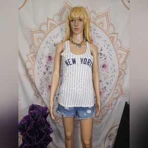 Like New 5th & Ocean Women's White Striped Racerback Tank Top Medium New York